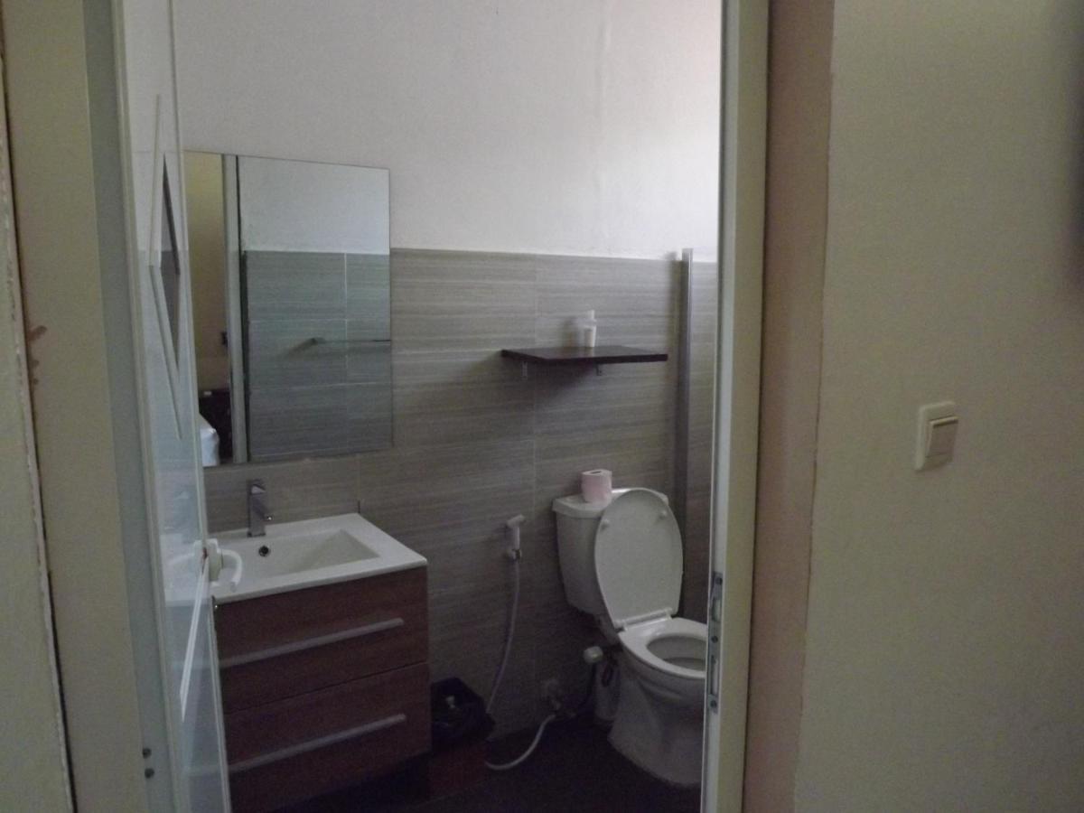 Hotel La Grillade Moroni Kültér fotó